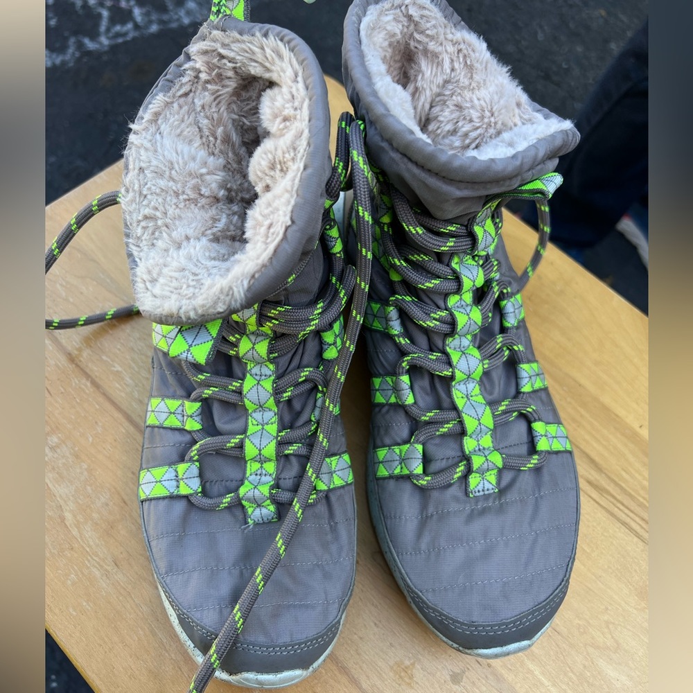 Womens Nike boots